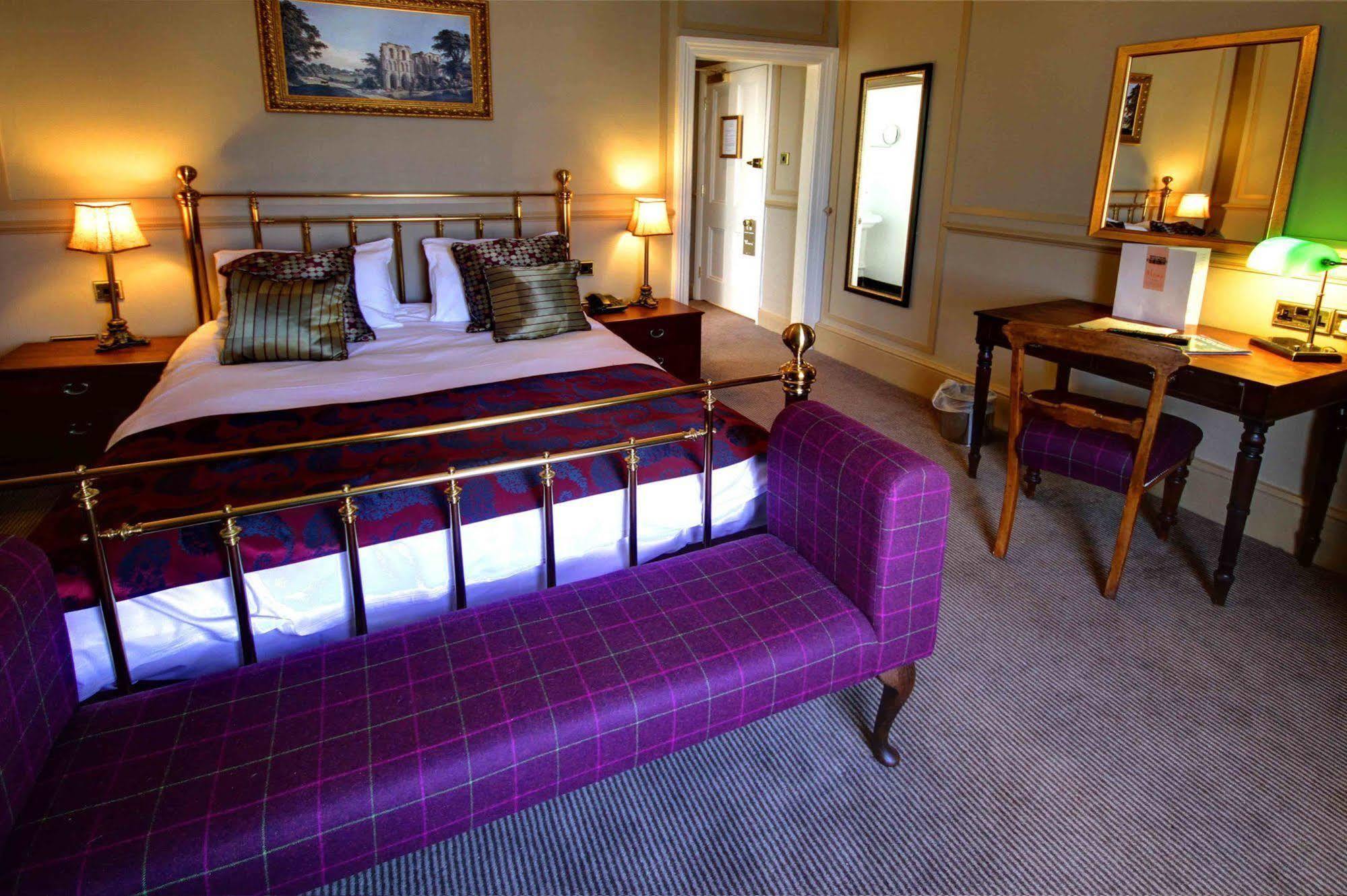 King'S Head Hotel By Greene King Inns ويمبورن مينستر المظهر الخارجي الصورة