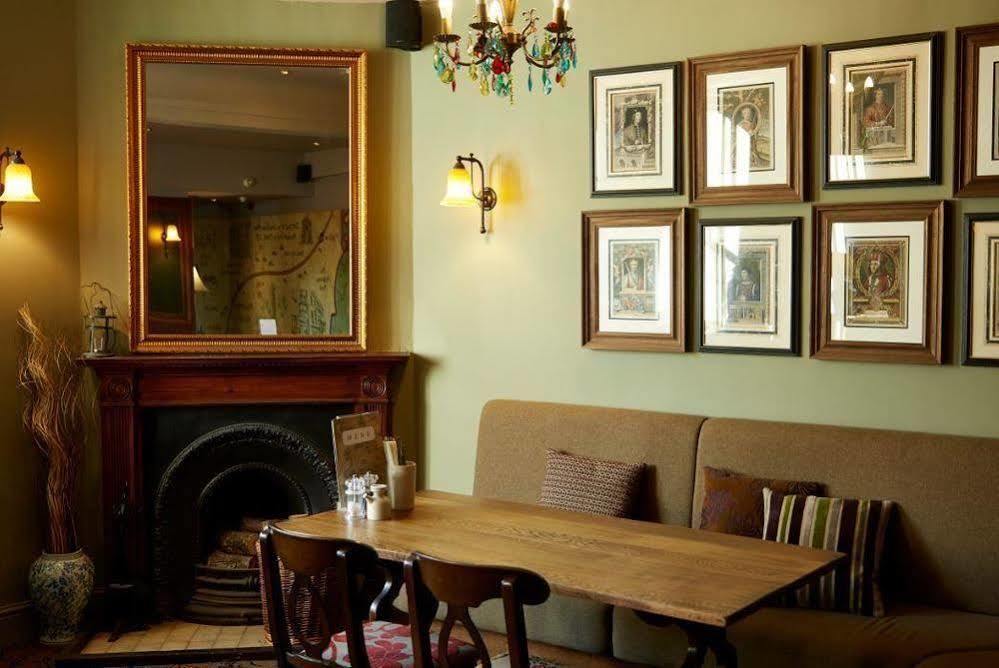 King'S Head Hotel By Greene King Inns ويمبورن مينستر المظهر الخارجي الصورة