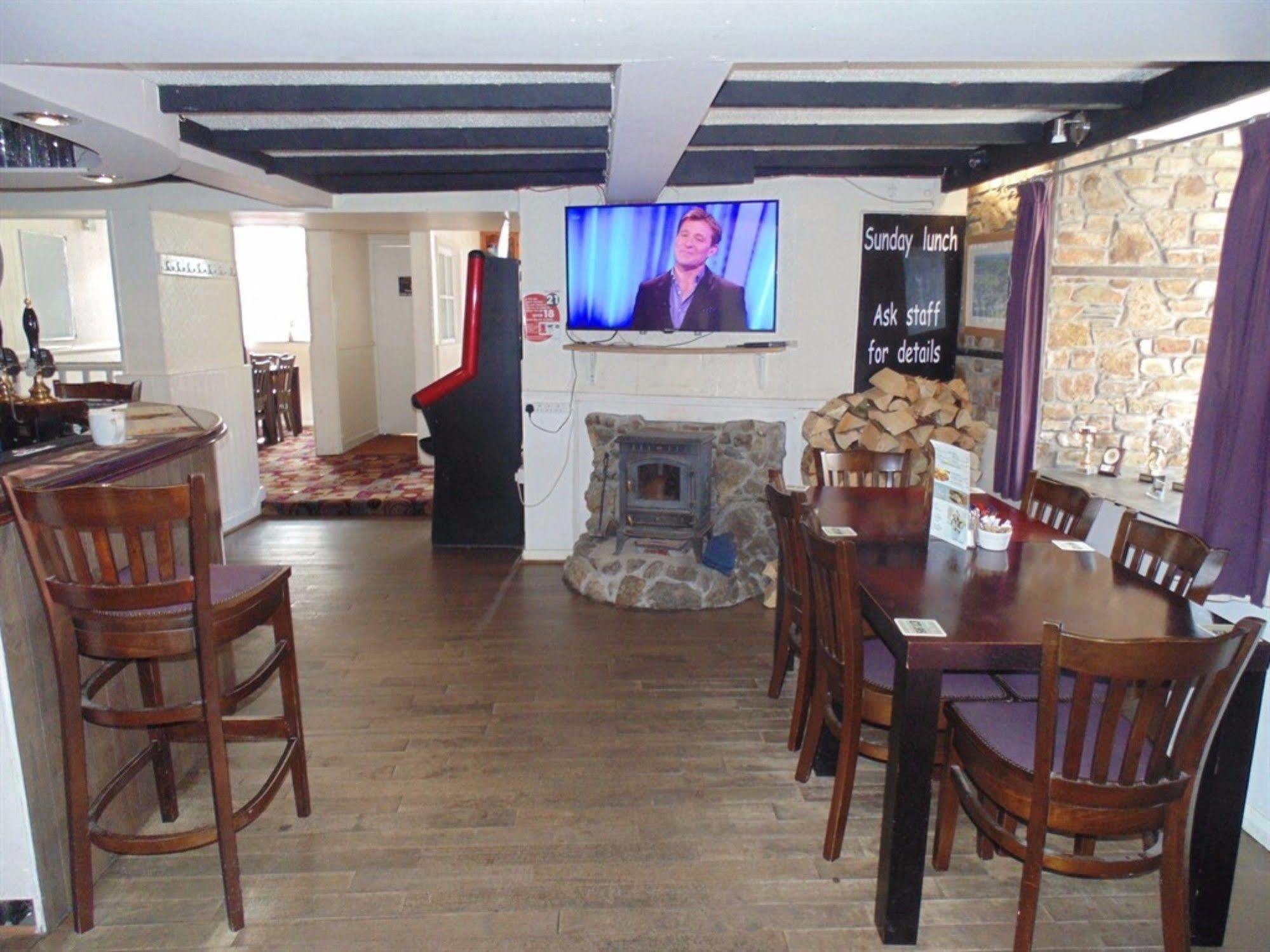 King'S Head Hotel By Greene King Inns ويمبورن مينستر المظهر الخارجي الصورة