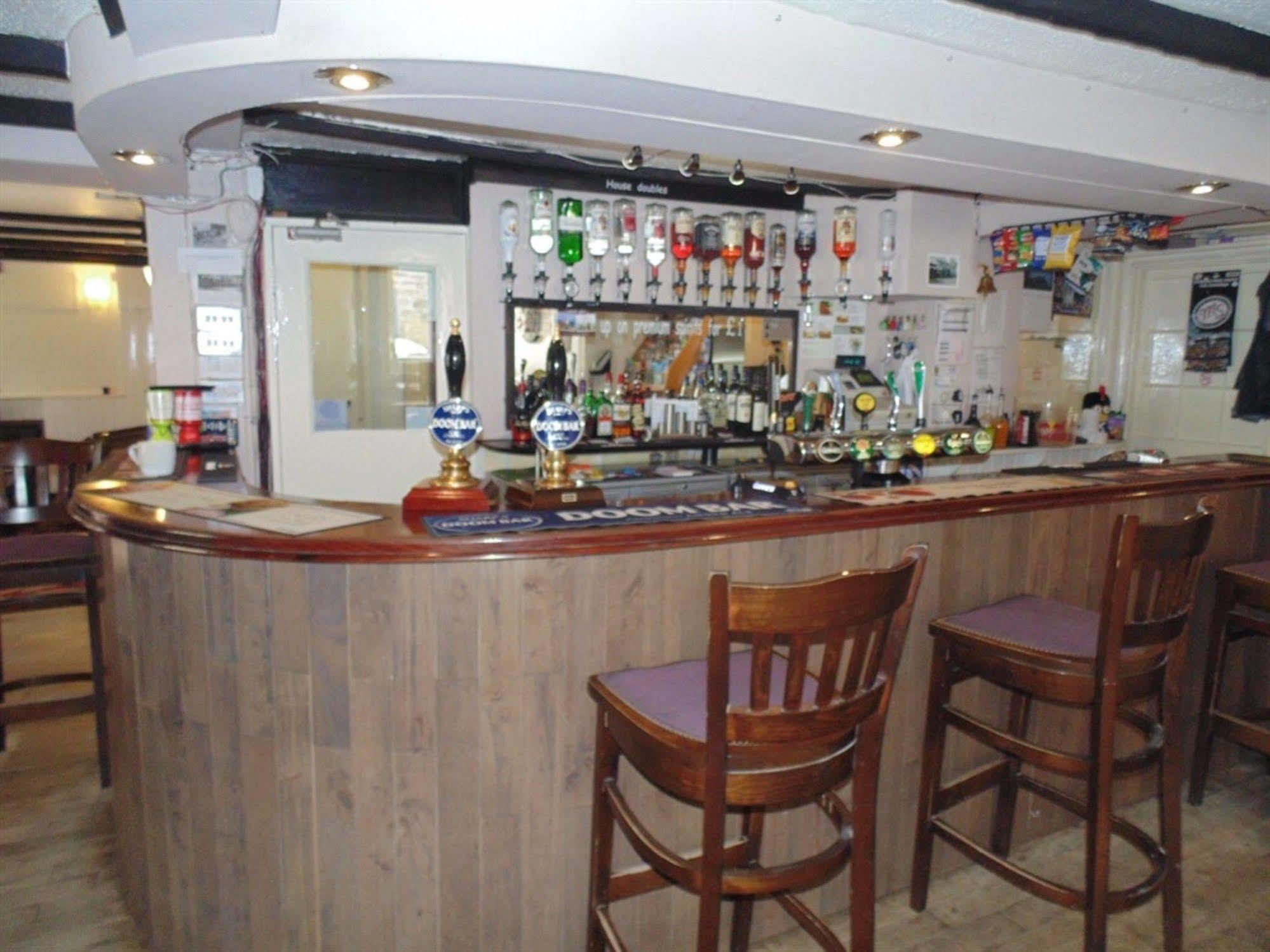 King'S Head Hotel By Greene King Inns ويمبورن مينستر المظهر الخارجي الصورة