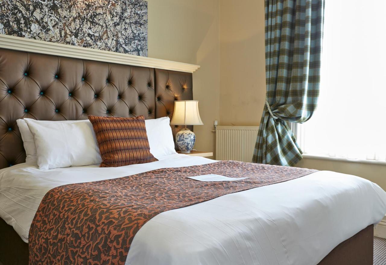 King'S Head Hotel By Greene King Inns ويمبورن مينستر المظهر الخارجي الصورة